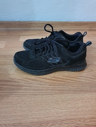 Skechers