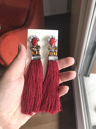 Fabrika Çok şık püsküllü küpe