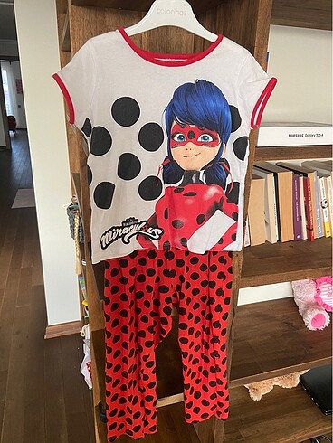 Miraculous uğur böceği pijama takımı