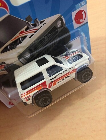 Hot Wheels Hot Wheels 2023 Nissan Patrol Custom. 20/250