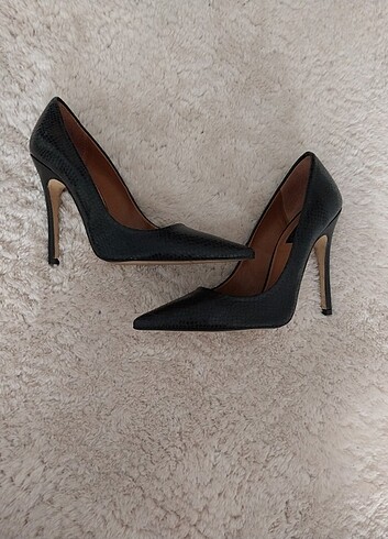 39 Beden Stiletto