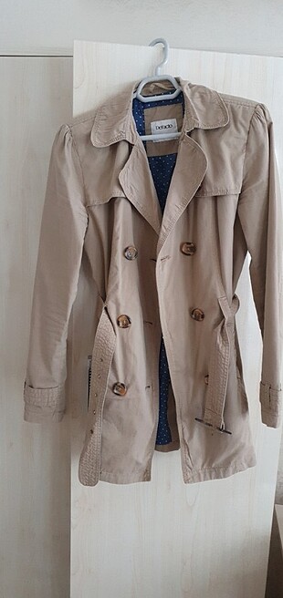Camel rengi Mevsimlik trenchcoat