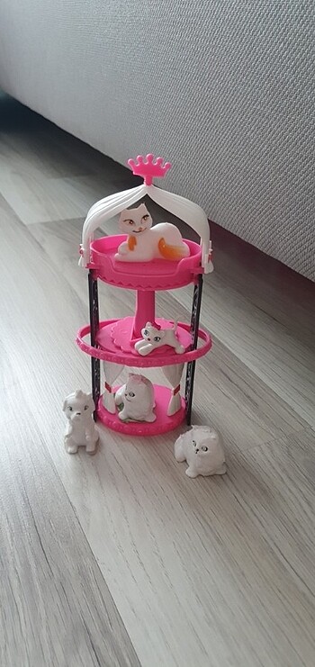 Kedi evi oyuncağı 