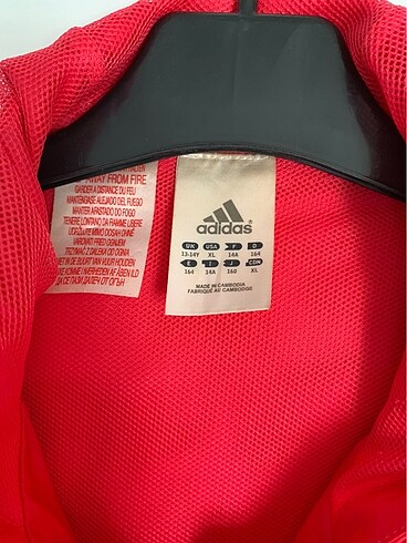 Adidas Yağmurluk