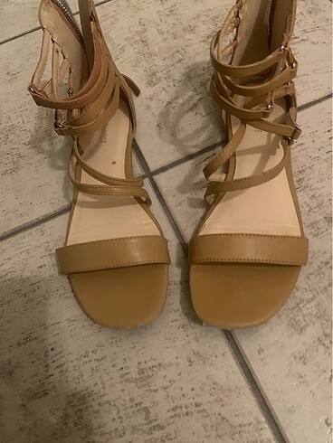 40 Beden Nine west sandalet