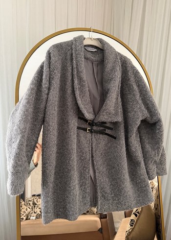 Kürk Detaylı Gri Yün Midi Kadın Kaban - Görsel 2