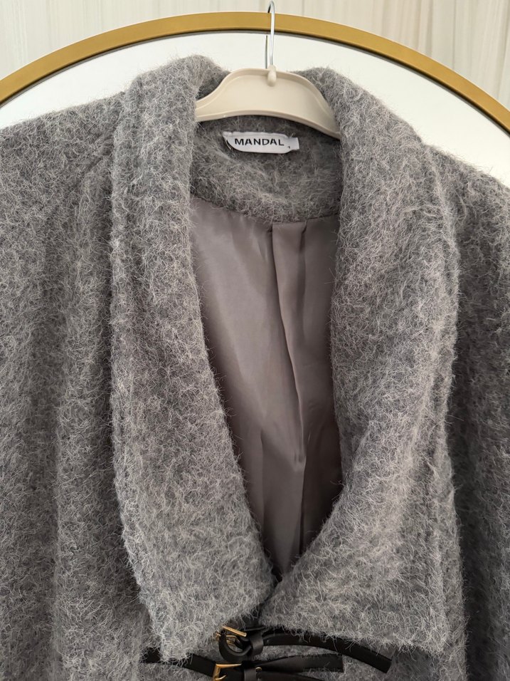 Kürk Detaylı Gri Yün Midi Kadın Kaban - Görsel 4