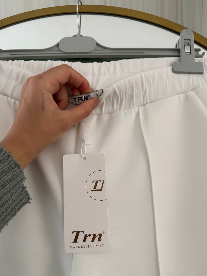 Beyaz Midi Kadın Pantolon - Görsel 3