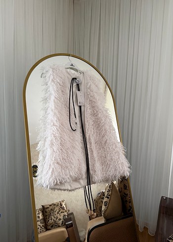 Kürk Detaylı Uzun Beyaz Kadın Yelek - Görsel 2