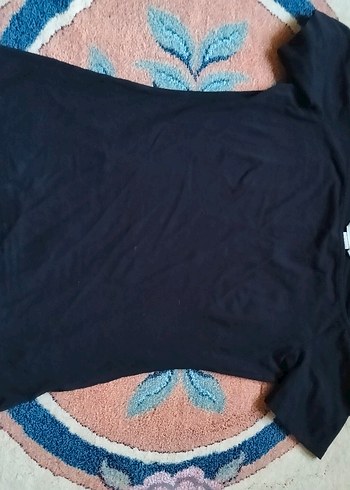 Siyah V Yaka Kısa Kollu H&N tşört - Görsel 2