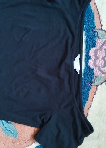 Siyah V Yaka Kısa Kollu H&N tşört - Görsel 4