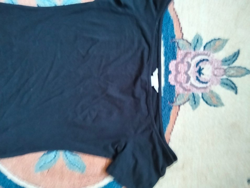 Siyah V Yaka Kısa Kollu H&N tşört - Görsel 3