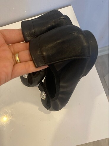 39 Beden siyah Renk Nine west babet