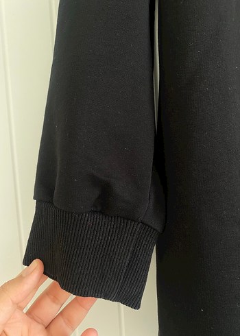 m Beden Siyah Kapüşonlu Uzun Kollu Sweatshirt