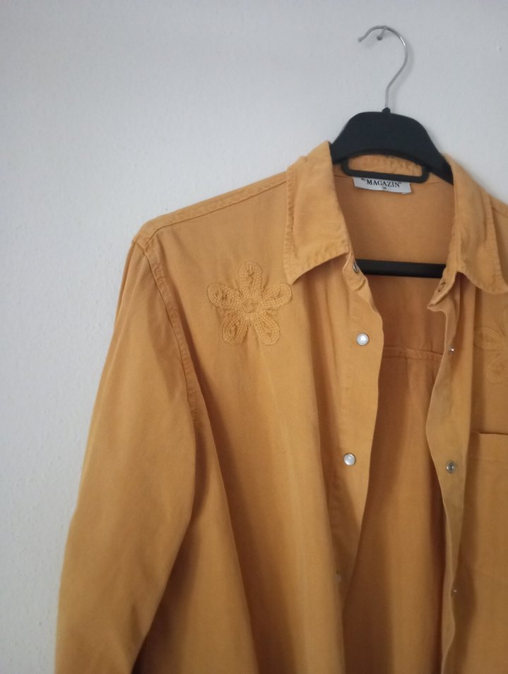 Sarı Nakışlı Uzun Kollu Rahat Gömlek - Görsel 4