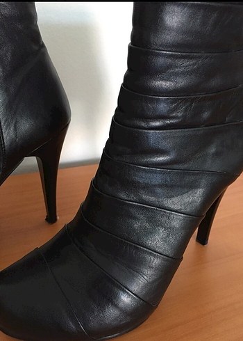 Siyah Pliseli Deri Stiletto Bot - Görsel 4