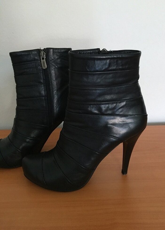 Siyah Pliseli Deri Stiletto Bot - Görsel 3