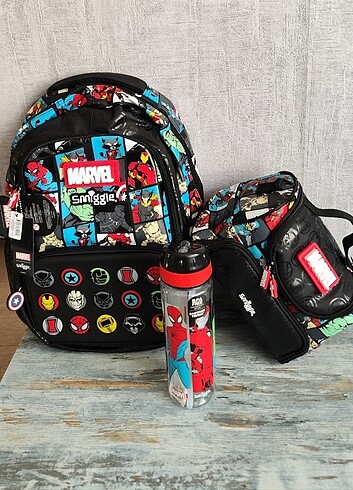 Hemen teslim Smiggle Marvel 3 lü okul seti