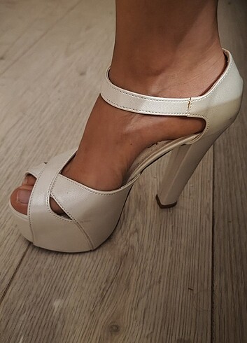 Aslı Acar gelin ayakkabısı - Görsel 8