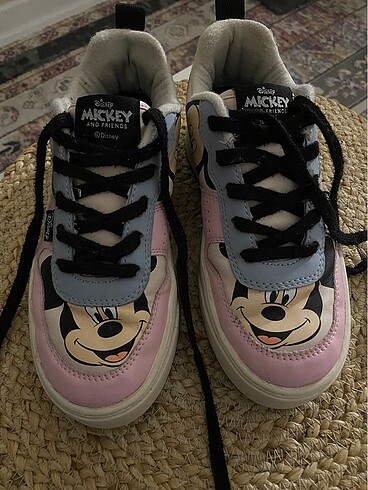 Zara 34 Numara Mickey Mouse Ayakkabı