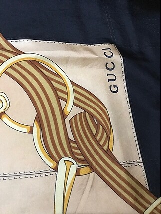 Gucci Gucci marka eşarp
