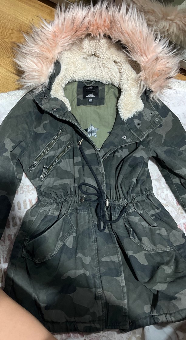 Kadın Kamuflaj Desenli Kürklü Kışlık Mont - Görsel 4