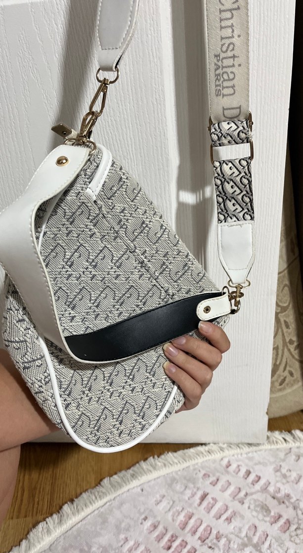Beyaz Yılan Desenli Kadın Omuz Çantası - Görsel 3