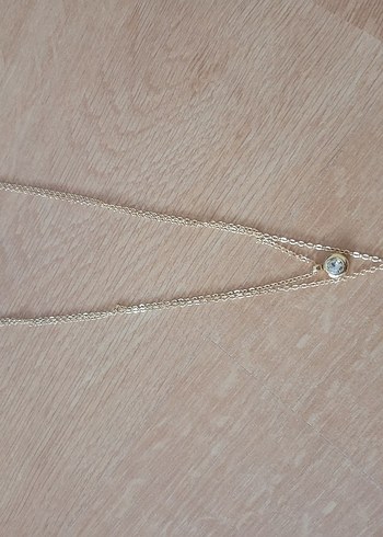 Zincir Detaylı Altın Rengi Midi Kolye - Görsel 3