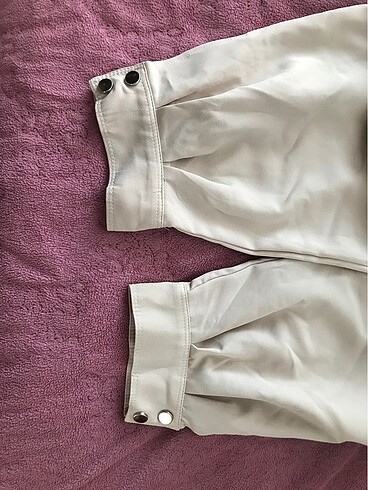 38 Beden beyaz Renk Bilek detaylı krem kumaş pantolon