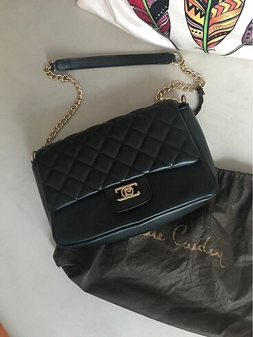 Pierre cardin kapitone kol çantası