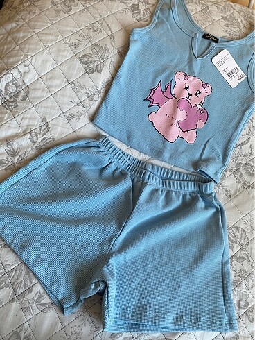 Bershka Şort &Atlet Takım