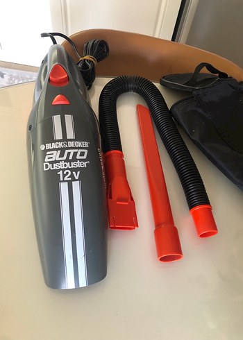 Black & Decker 12V Kırmızı Gri El Süpürgesi