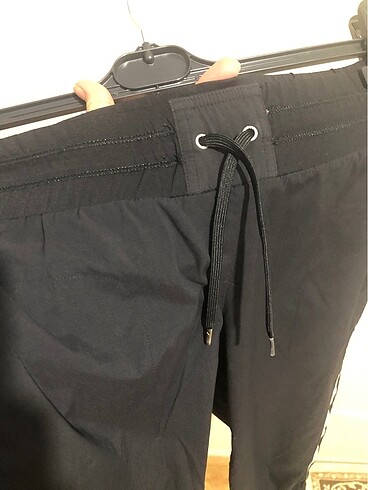 m Beden siyah Renk Orjinal Adidas kapri.