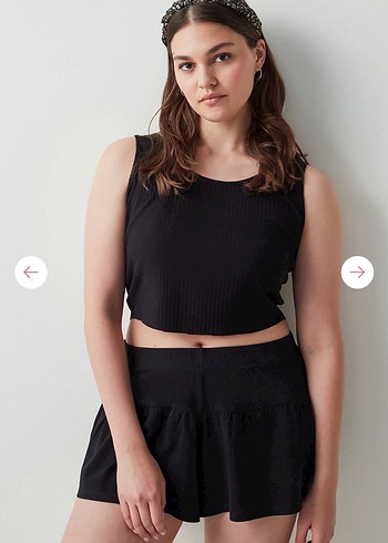 Siyah V Yaka Kolsuz Crop - Görsel 4