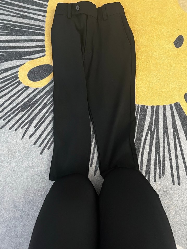 Caps Marka 5-6 yaş siyah kumaş pantolon. Yepyeni gibi - Görsel 3