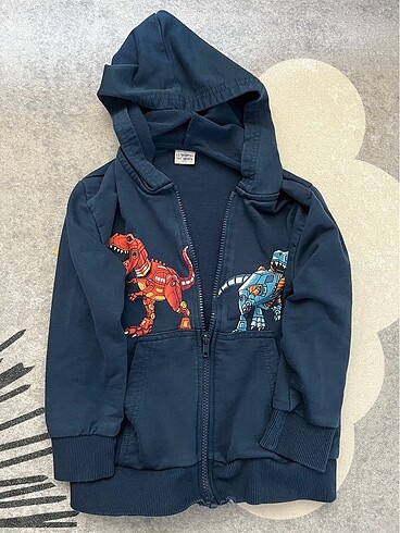 LCW Marka 5-6 yaş lacivert renk fermuarlı sweat.yeni gibi