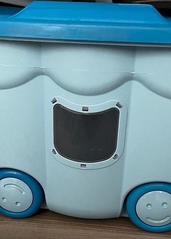 Çekçekli Tekerlekli mavi oyuncak Taşıma Kutusu.yeni gibi