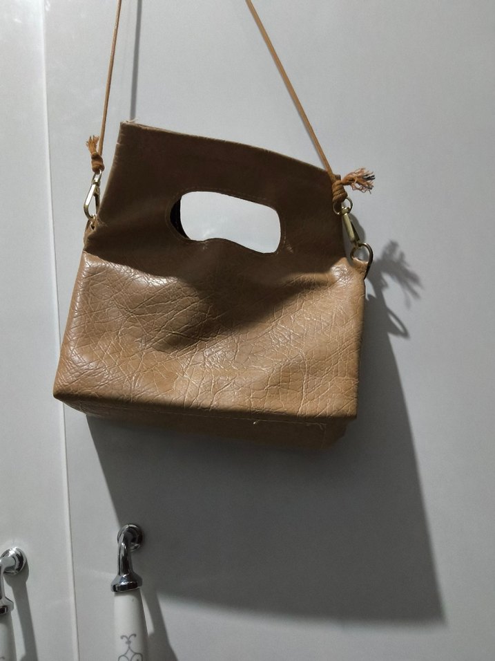 Bej Deri Kadın El Çantası - Görsel 4
