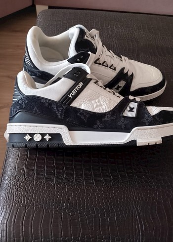 Louis Vuitton Erkek Beyaz Siyah Spor Ayakkabı - Görsel 5