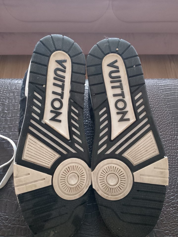 Louis Vuitton Erkek Beyaz Siyah Spor Ayakkabı - Görsel 4