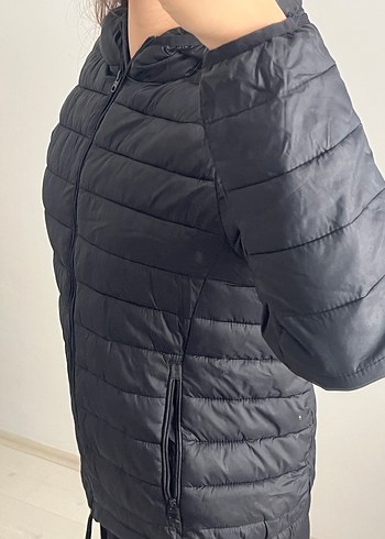 Siyah Kapüşonlu Kadın Kışlık Mont LCW - Görsel 3