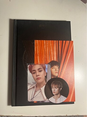 Wayv- Take over the moon album