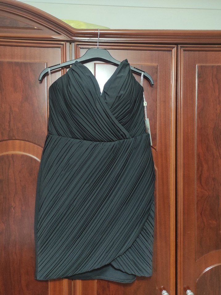 Straplez Pilili Siyah Mini Abiye Elbise - Görsel 4