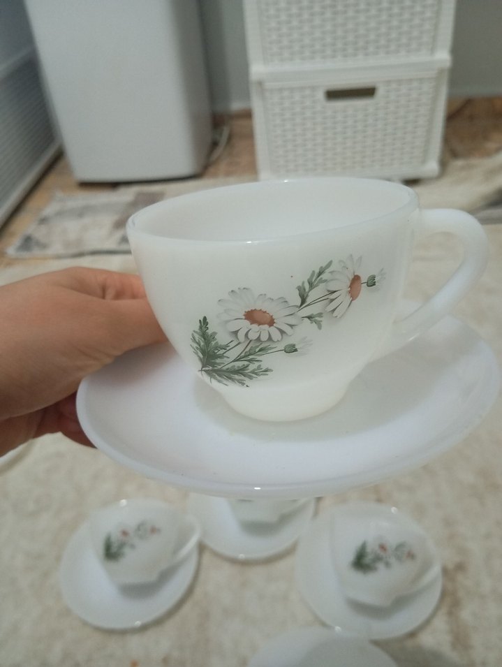 Çiçek Desenli Beyaz Porselen arcopal 5 Fincan Takımı - Görsel 2