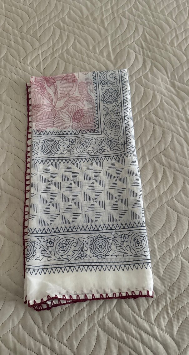 Beyaz gri bordo renkte örtü - Görsel 3