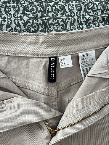 36 Beden siyah Renk Şort H&M