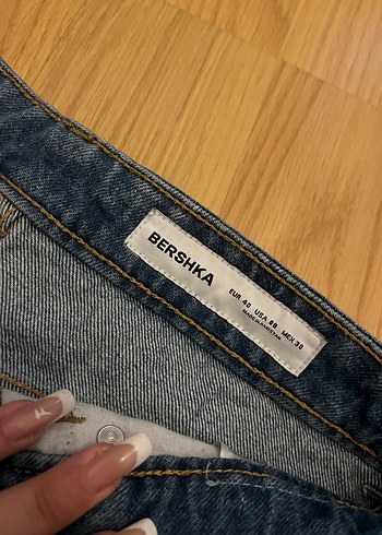 Bershka bershka Yırtık Detaylı Kot Şort
