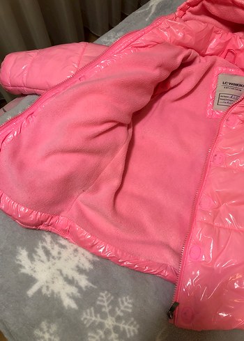 LCW Kız Çocuk Pembe Kapüşonlu Mont - Görsel 3