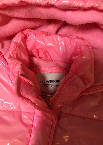 LCW Kız Çocuk Pembe Kapüşonlu Mont - Görsel 2