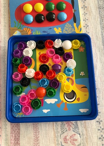 Fisher Price RENKLİ EŞLEŞTİRME OYUNU
